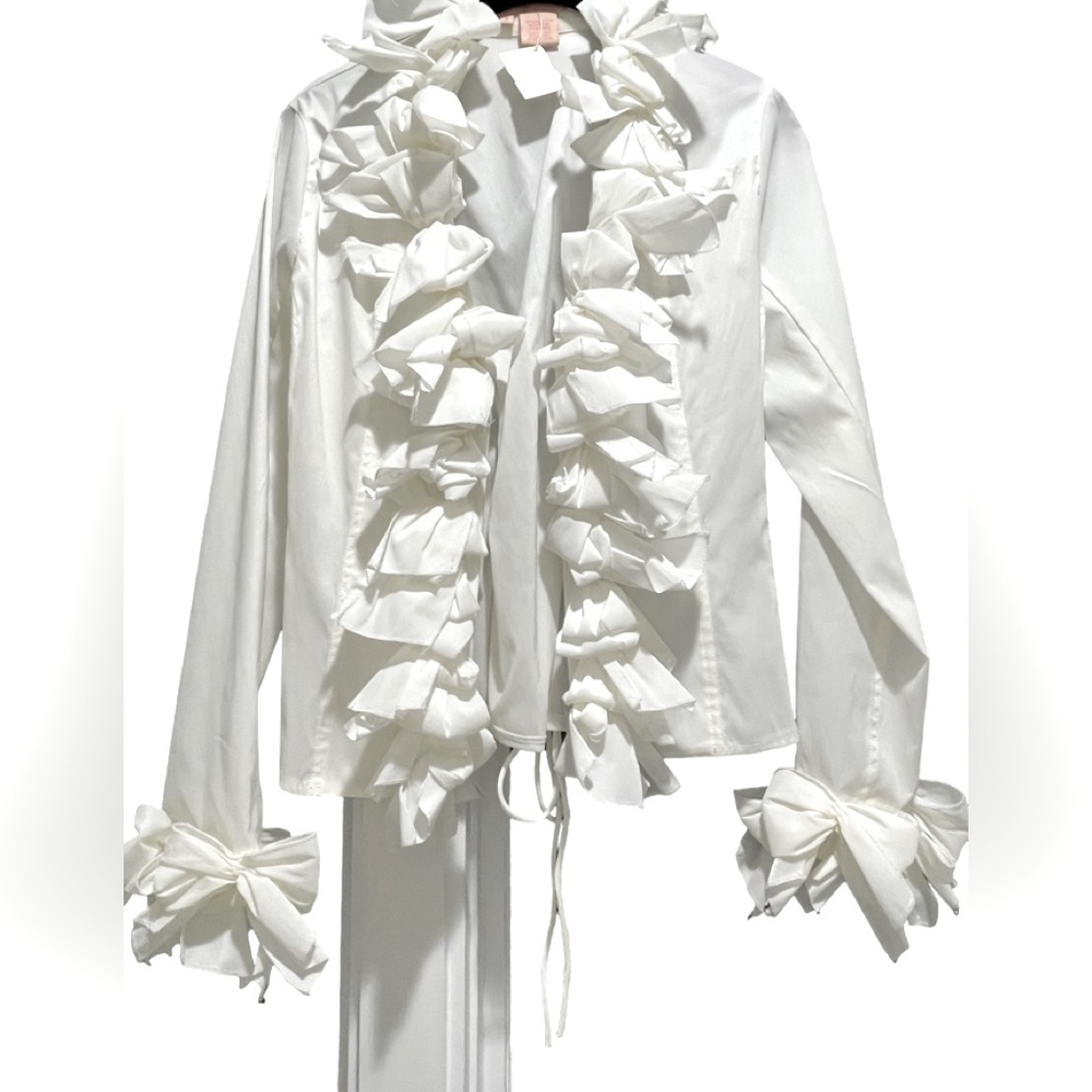 New with tickets white ruffle long sleeve shirt blouse